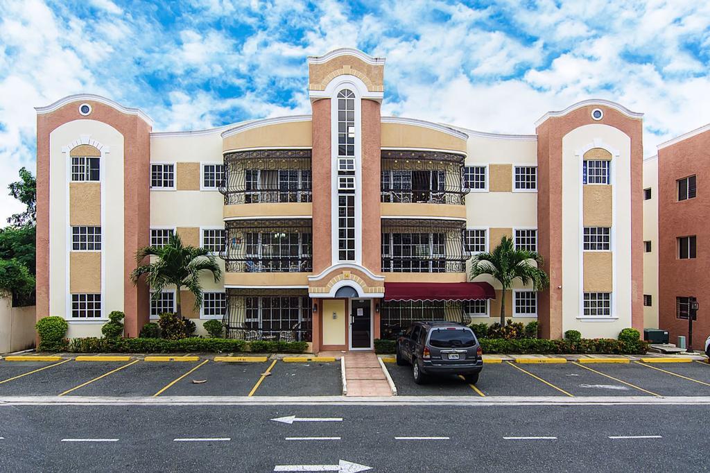 Blanco Vacation Properties Apartment Santiago De Los Caballeros Bagian luar foto