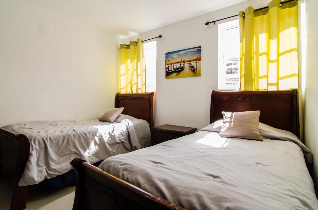 Blanco Vacation Properties Apartment Santiago De Los Caballeros Bagian luar foto